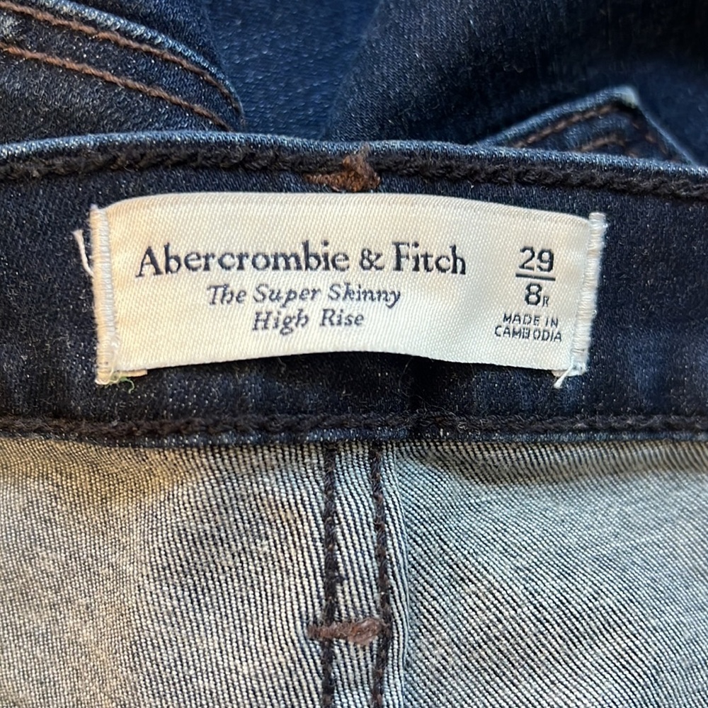 A&F Skinny Jeans - Picture 2 of 4